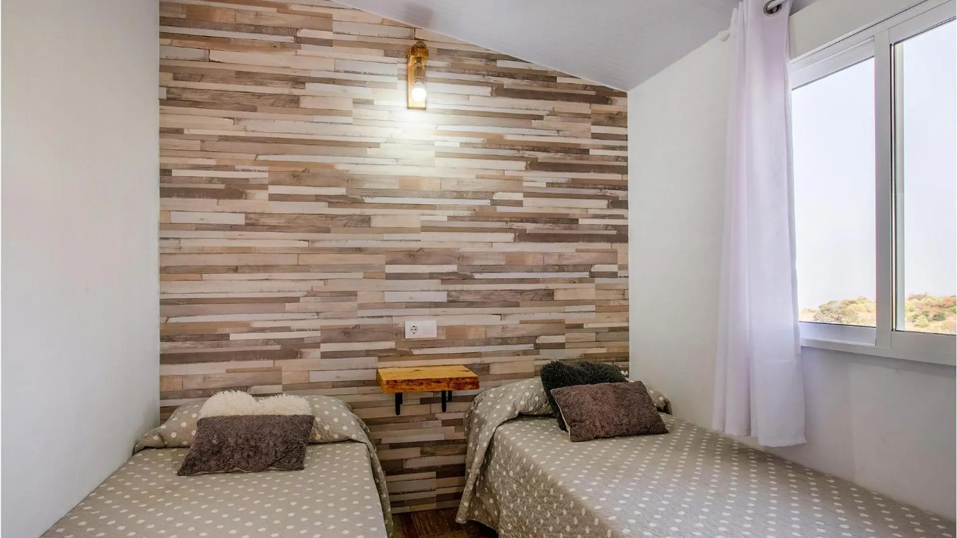 펜션 Awesome Home In El Gastor With Kitchen